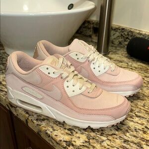 Nike Women's Pink Sneakers